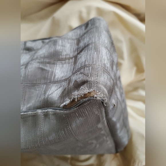 Authentic sparkling Chanel tote - Picture 4 of 8